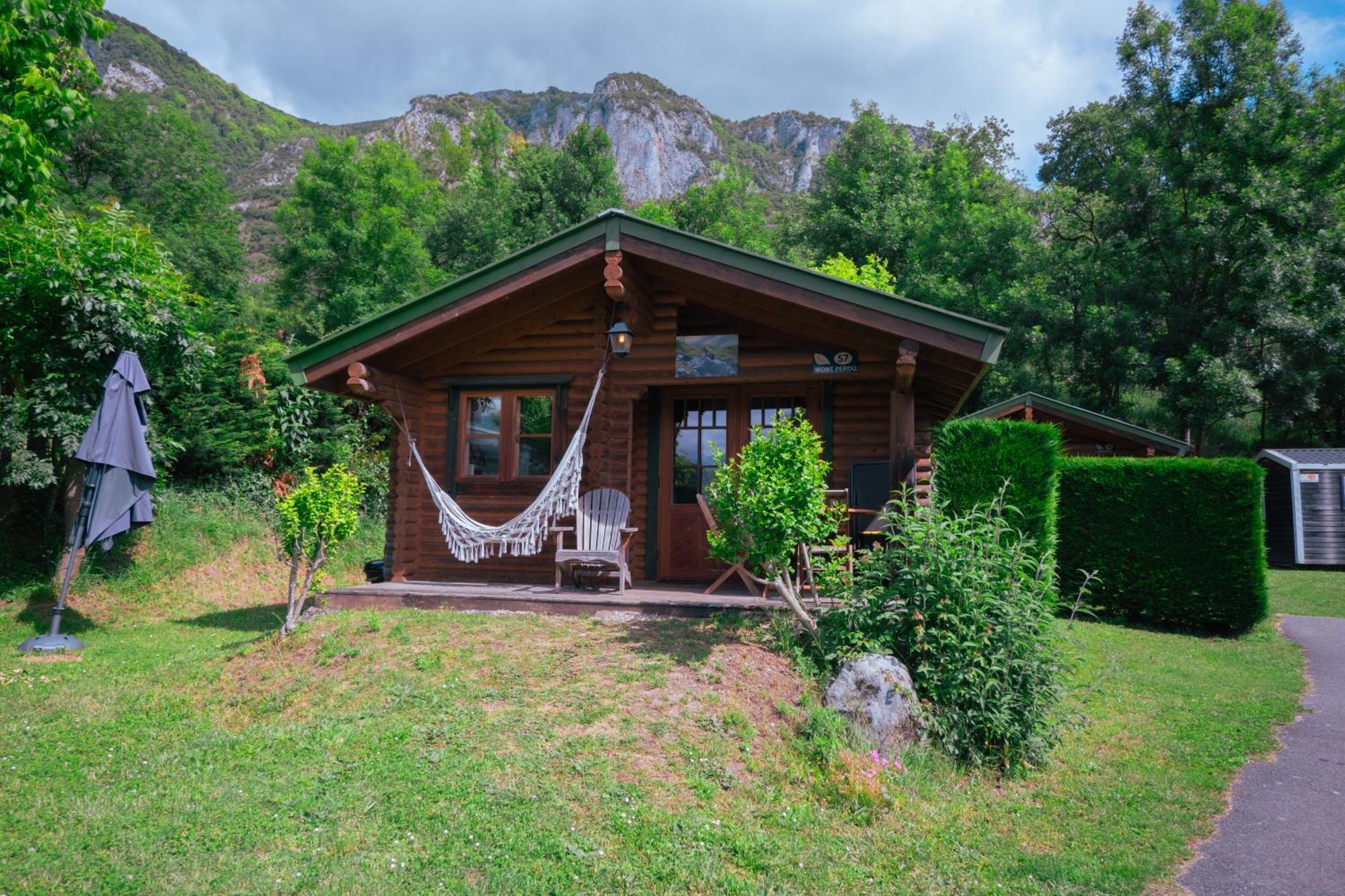Camping Ecovillage Soleil Du Pibeste Agos-Vidalos Exterior foto